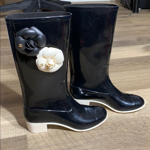 CHANEL Shoes - Chanel Bow Rain Boots sz 36